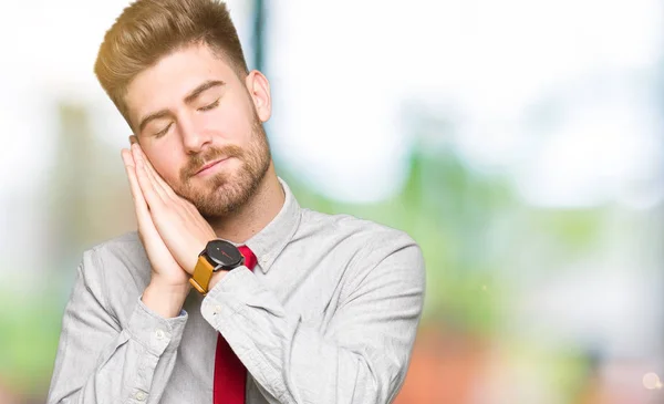 Junger Hübscher Geschäftsmann Schläft Müde Träumend Und Posiert Mit Den — Stockfoto