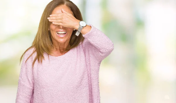 Mooie Middenleeftijd Volwassen Vrouw Winter Trui Dragen Geïsoleerde Achtergrond Glimlachen — Stockfoto