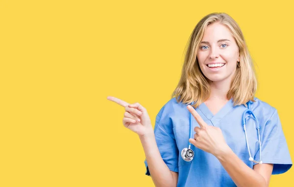Beautiful Young Doctor Woman Wearing Medical Uniform Isolated Background Smiling — Stock Photo, Image