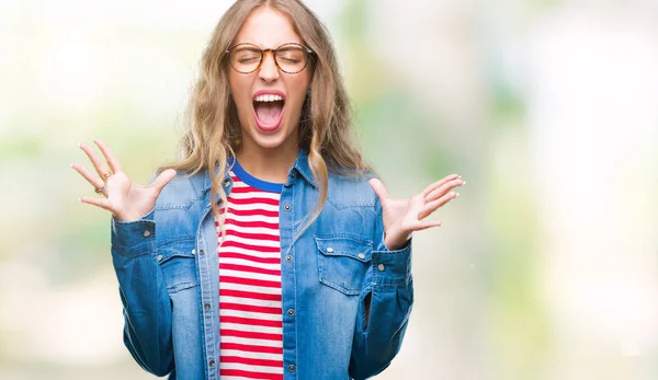 Mooie Jonge Blonde Vrouw Bril Geïsoleerde Achtergrond Vieren Gekke Gekke — Stockfoto