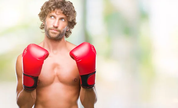 Stilig Spansktalande Boxare Man Klädd Boxningshandskar Över Isolerade Bakgrund Leende — Stockfoto