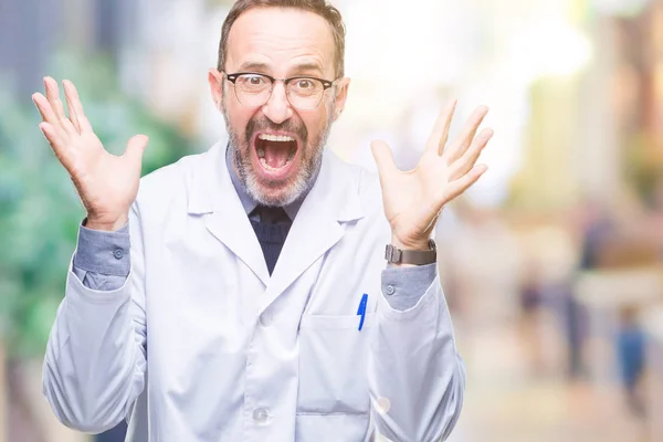 Uomo Anziano Hoary Professionale Mezza Età Indossa Cappotto Bianco Sfondo — Foto Stock