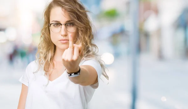 Bela Jovem Loira Mulher Vestindo Óculos Sobre Isolado Fundo Mostrando — Fotografia de Stock