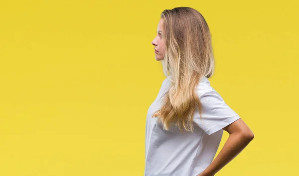 Jonge Mooie Blonde Vrouw Dragen Casual Wit Shirt Geïsoleerde Achtergrond — Stockfoto