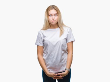 Komik surat ile yanakları şişirme izole arka plan üzerinde beyaz kadın. Ağız ile hava, deli ifade şişirilmiş.