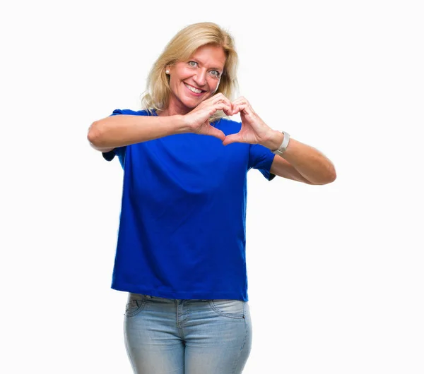 Mulher Loira Meia Idade Sobre Fundo Isolado Sorrindo Amor Mostrando — Fotografia de Stock