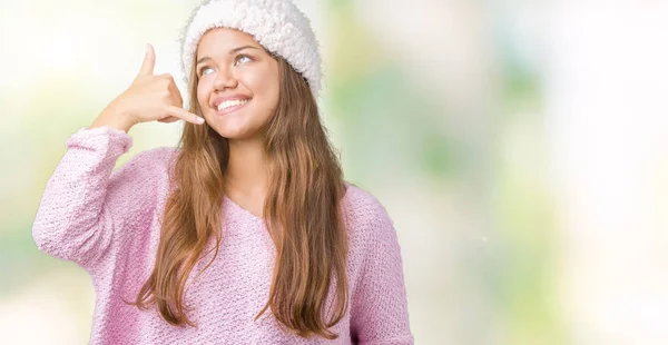 Mulher Morena Bonita Nova Vestindo Suéter Chapéu Inverno Sobre Fundo — Fotografia de Stock