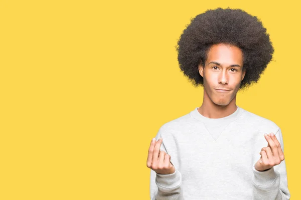 Junger Afrikanisch Amerikanischer Mann Mit Afro Haaren Trägt Sportliches Sweatshirt — Stockfoto