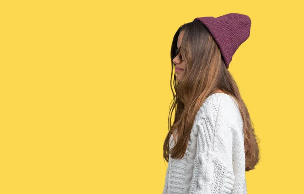 Joven Hermosa Morena Hipster Mujer Con Gafas Sombrero Invierno Sobre — Foto de Stock