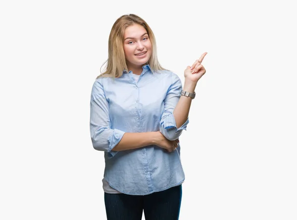 Jovem Mulher Negócios Caucasiana Sobre Fundo Isolado Com Grande Sorriso — Fotografia de Stock