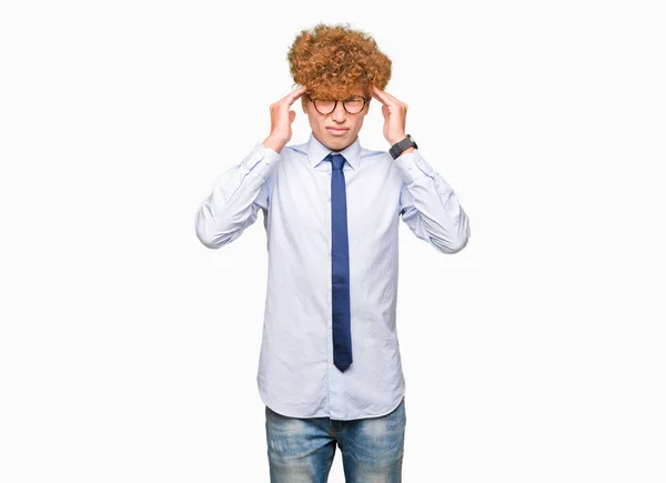 Joven Hombre Negocios Guapo Con Gafas Afro Con Mano Cabeza —  Fotos de Stock