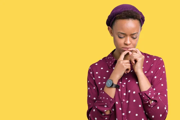 Krásná Mladá Africká Americká Žena Nosí Šátku Izolované Pozadí Deprese — Stock fotografie