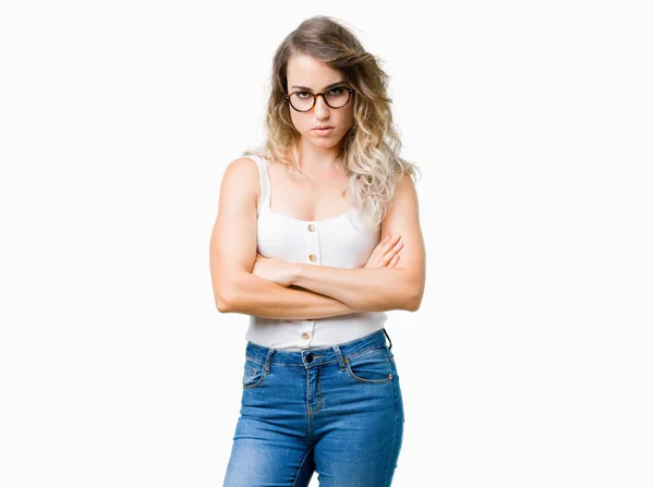 Piękna Młoda Kobieta Blondynka Okularach Białym Tle Sceptykiem Nerwowy Dezaprobaty — Zdjęcie stockowe