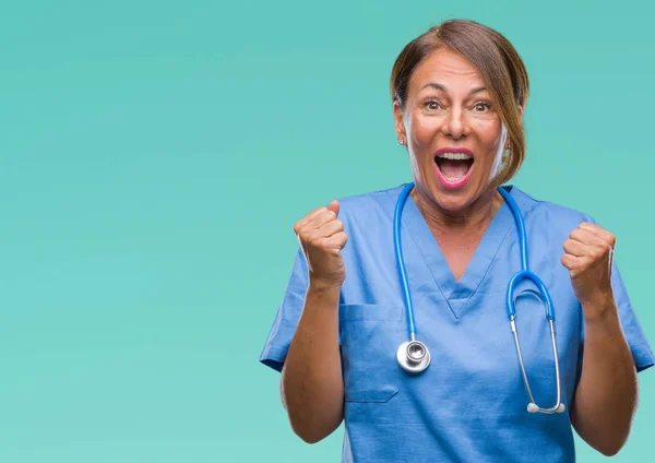 Medelåldern Ledande Sjuksköterska Läkare Kvinna Över Isolerade Bakgrund Firar Överraskad — Stockfoto