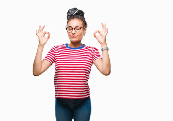 Jonge Gevlochten Haar Afrikaanse Amerikaans Meisje Dragen Bril Geïsoleerde Achtergrond — Stockfoto