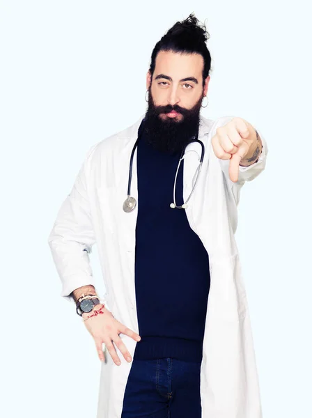 Doctor Long Hair Wearing Medical Coat Stethoscope Looking Unhappy Angry — Stock Photo, Image