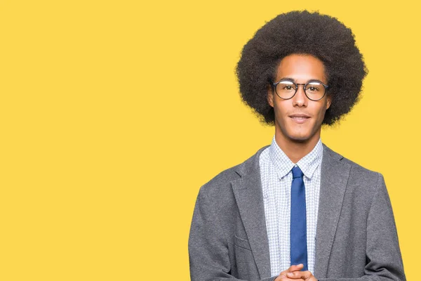 Mladí Africké Americké Obchodní Muž Afro Vlasy Nosí Brýle Ruce — Stock fotografie