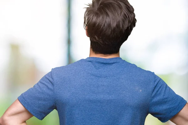 Ung Vacker Man Iklädd Blå Shirt Över Isolerade Bakgrund Står — Stockfoto