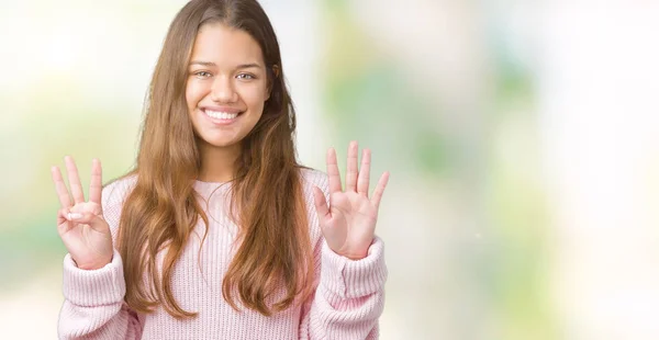 Giovane Bella Donna Bruna Che Indossa Maglione Invernale Rosa Sfondo — Foto Stock