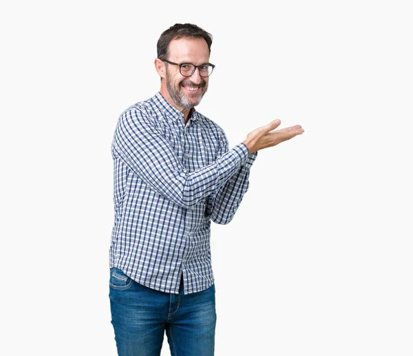 Guapo Mediana Edad Elegante Hombre Mayor Con Gafas Sobre Fondo —  Fotos de Stock