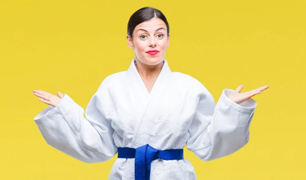 Mujer Hermosa Joven Con Uniforme Kimono Karate Sobre Fondo Aislado —  Fotos de Stock