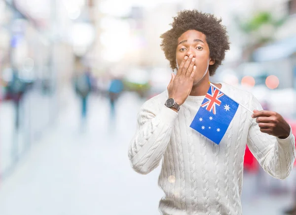 Afro Amerikansk Man Flagga Australien Över Isolerade Bakgrund Täcker Munnen — Stockfoto