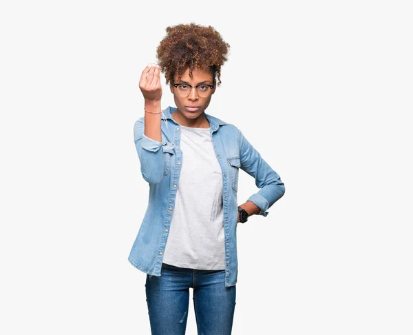 Hermosa Joven Afroamericana Con Gafas Sobre Fondo Aislado Haciendo Gesto — Foto de Stock