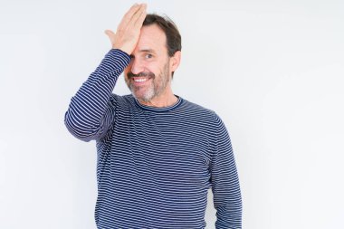 İzole arka kafasına hata için el ile sürpriz yakışıklı üst düzey adam hata hatırlıyorum. Unuttum, kötü bellek kavramı.