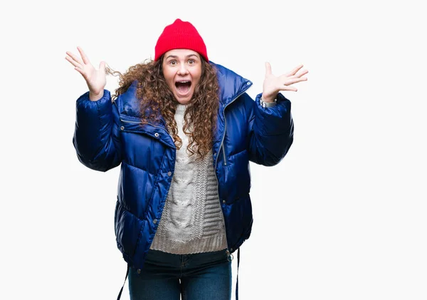 Hermosa Joven Morena Pelo Rizado Chica Con Abrigo Invierno Gorra —  Fotos de Stock