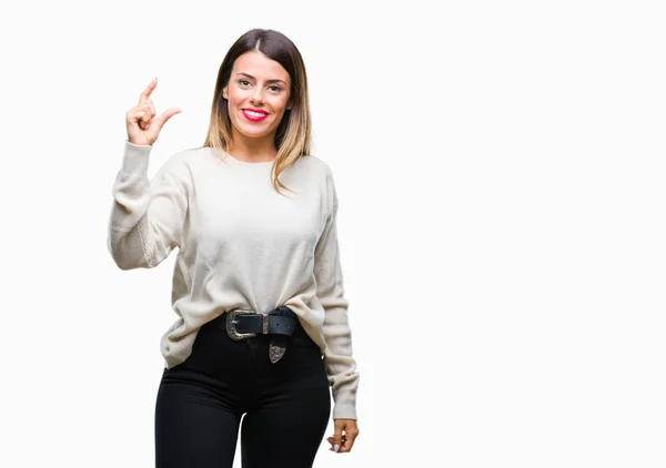 Junge Schöne Frau Lässigen Weißen Pullover Über Isoliertem Hintergrund Lächelnd — Stockfoto