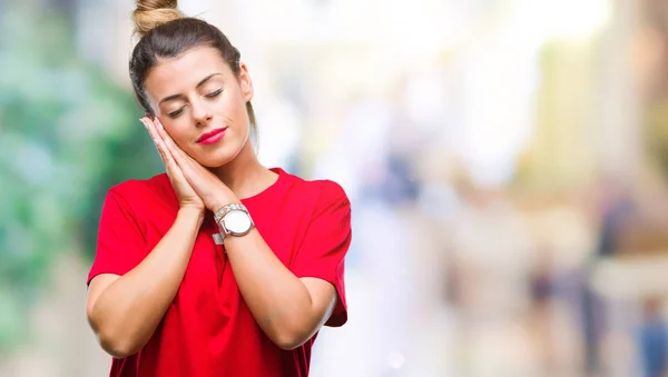 Joven Hermosa Mujer Sobre Fondo Aislado Durmiendo Cansado Soñando Posando —  Fotos de Stock