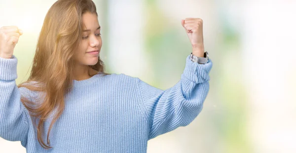 Jonge Mooie Brunette Vrouw Blauwe Winter Trui Dragen Geïsoleerde Achtergrond — Stockfoto