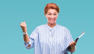 Üst düzey beyaz iş kadın holding Pano gurur çığlık ve zafer ve başarı çok heyecanlı, duygu tezahürat kutluyor izole arka plan üzerinde