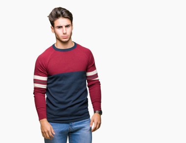 İzole arka plan şüpheci ve sinir, papatyanın üzgün sorun nedeniyle genç yakışıklı adam. Negatif kişi.