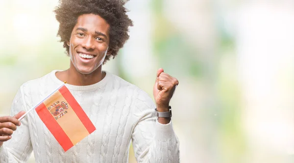 Afro Amerikaanse Man Vlag Van Spanje Geïsoleerde Achtergrond Schreeuwen Trots — Stockfoto