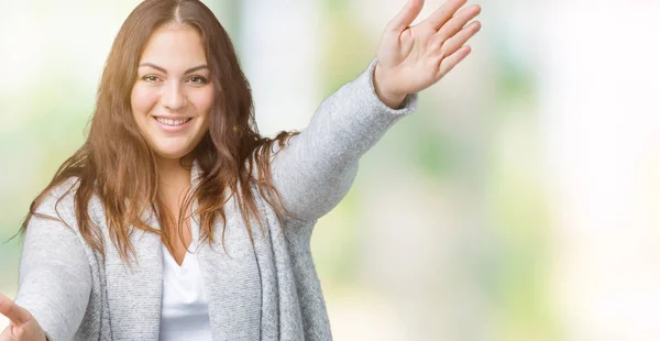 Mooie Grootte Jonge Vrouw Winter Jas Dragen Geïsoleerd Achtergrond Kijken — Stockfoto