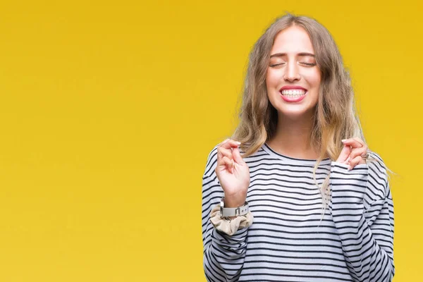 Schöne Junge Blonde Frau Streifen Pullover Über Isoliertem Hintergrund Lächelnd — Stockfoto
