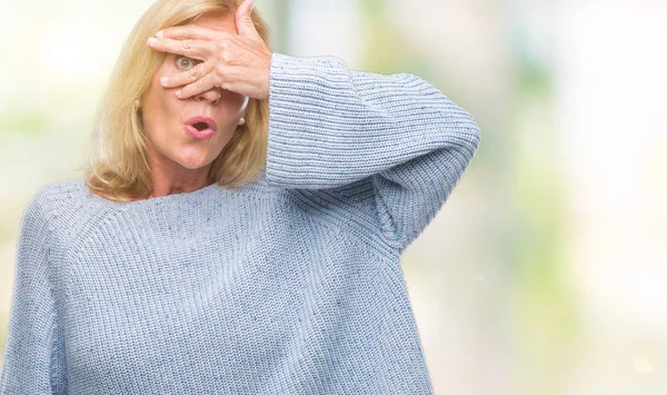 Middle Age Blonde Woman Wearing Winter Sweater Isolated Background Peeking — Stock Photo, Image