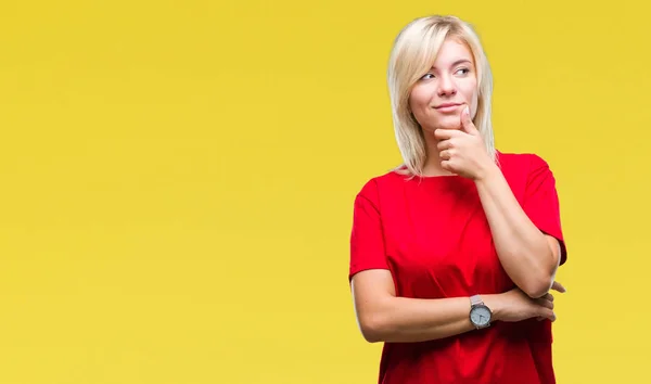 Jonge Mooie Blonde Vrouw Met Rode Shirt Geïsoleerde Achtergrond Met — Stockfoto