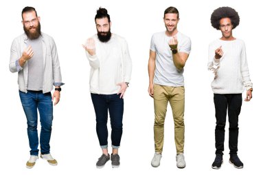 Grup Beckoning gel burada mutlu ve gülümseyerek el davet ile jest beyaz izole arka plan üzerinde genç adam kolaj