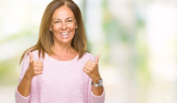 Schöne Erwachsene Frau Mittleren Alters Winterpullover Über Isoliertem Hintergrund Erfolgszeichen — Stockfoto