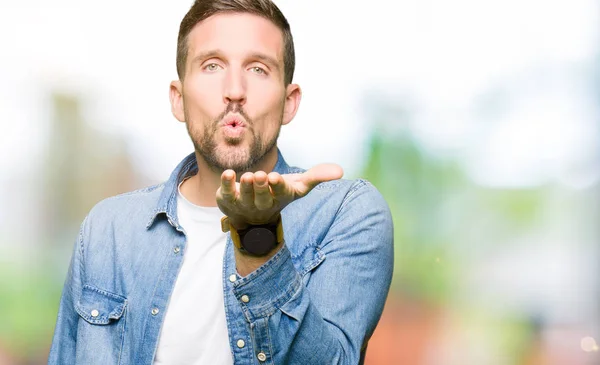 Handsome Man Blue Eyes Beard Wearing Denim Jacket Looking Camera — Stock Photo, Image