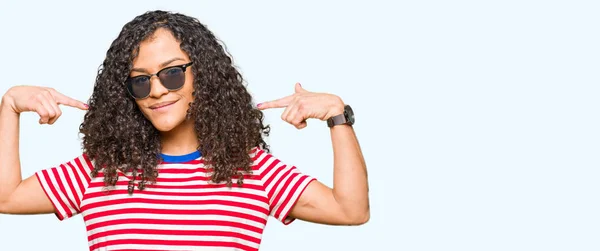 Young Beautiful Woman Curly Hair Wearing Sunglasses Looking Confident Smile — Stock Photo, Image