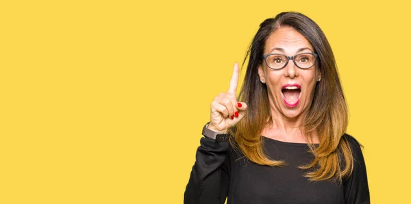 Beautiful Middle Age Woman Wearing Glasses Pointing Finger Successful Idea — Stock Photo, Image