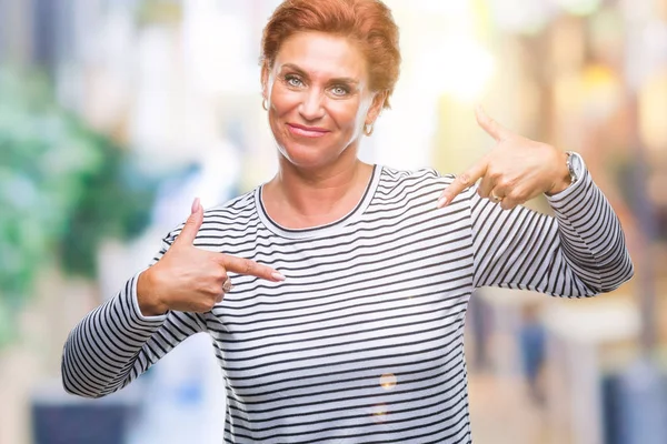 Atrractive Senior Caucasian Redhead Woman Isolated Background Looking Confident Smile — Stock Photo, Image
