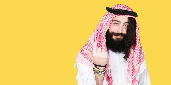 Arabo Uomo Affari Con Capelli Lunghi Indossa Tradizionale Sciarpa Keffiyeh — Foto Stock