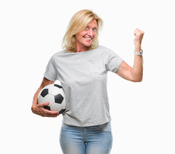 Donna Bionda Mezza Età Che Tiene Pallone Calcio Sfondo Isolato — Foto Stock