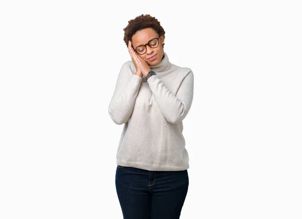 Junge Schöne Afrikanisch Amerikanische Frau Trägt Brille Über Isoliertem Hintergrund — Stockfoto