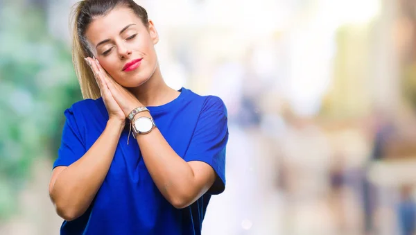 Joven Hermosa Mujer Usando Casual Azul Camiseta Sobre Aislado Fondo —  Fotos de Stock