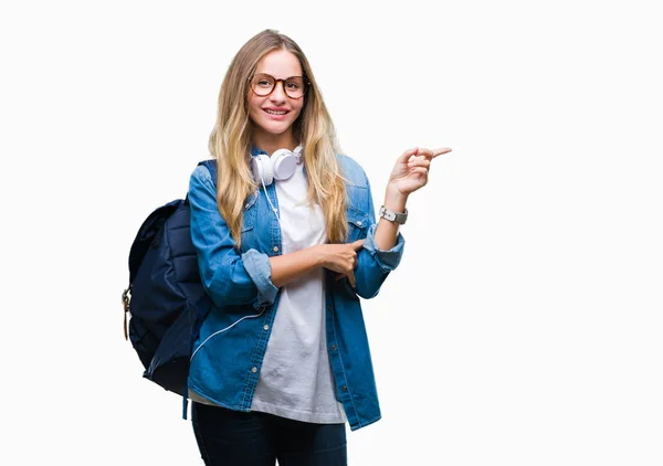 Joven Estudiante Rubia Hermosa Con Auriculares Gafas Sobre Fondo Aislado —  Fotos de Stock